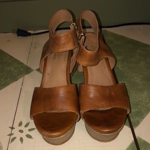 LF Brand (Sole Child) size 7.5 tan wedges
